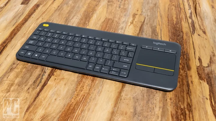 Logitech K400 Plus Wireless Touch Keyboard Review