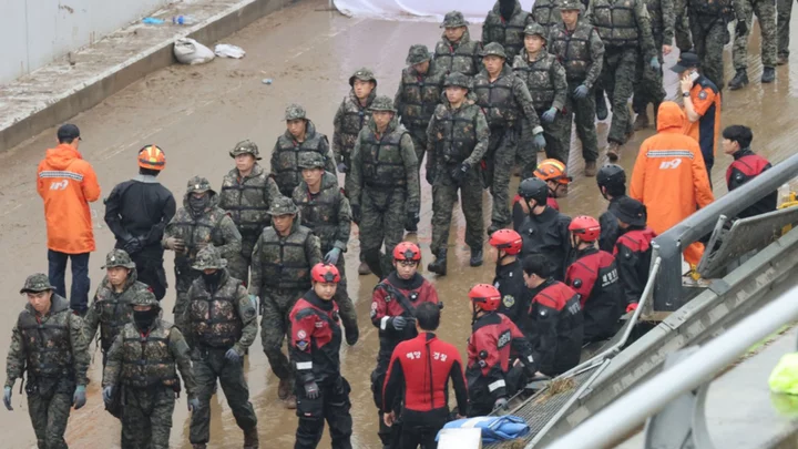 South Korea floods: Tunnel horror strikes fear of monsoon