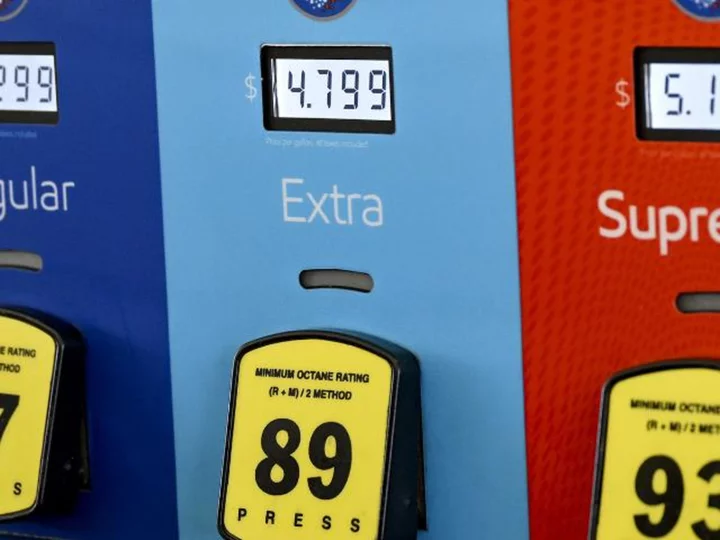 White House taking wait-and-see approach to rising gas prices, officials say