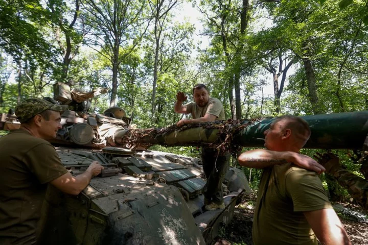 Ukraine reports 'partial success' in southern fighting, digging in